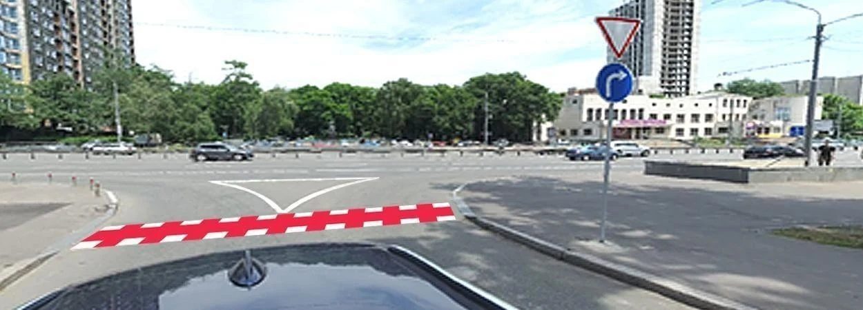 Ілюстрація до питання: В даному випадку Вам дозволено повернути лише праворуч?